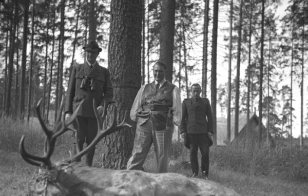 Goering-a-caccia-di-cervi