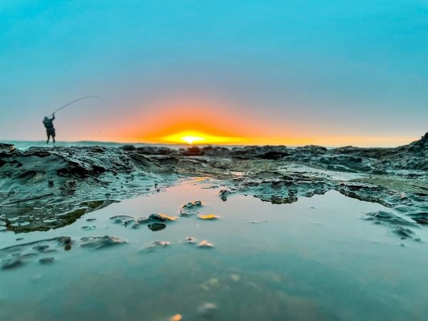 Il Sudafrica è uno dei Paesi più straordinari al mondo per la pesca sportiva grazie alla sua posizione geografica unica.